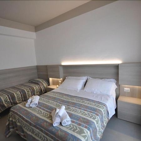 Hotel Alhambra Rimini Ngoại thất bức ảnh